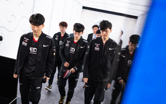 使他成为巴 使他成为巴