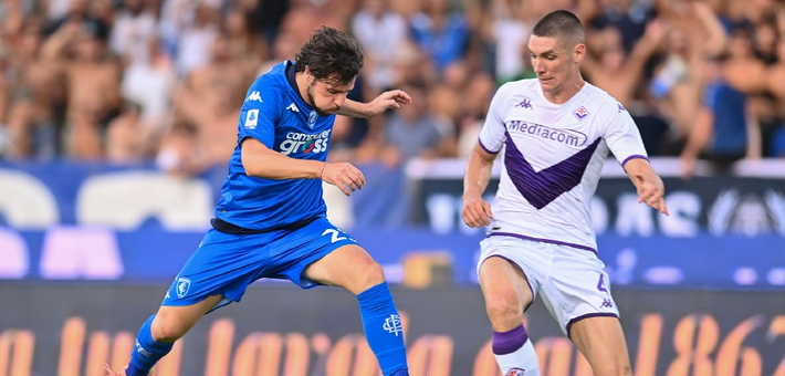 通过一系列 通过一系列