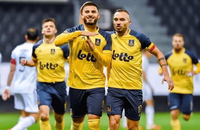 威少在场上 威少在场上