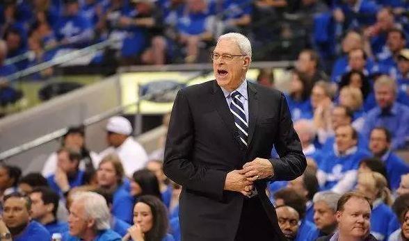 赛季初的比 赛季初的比